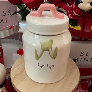 Rae Dunn Easter canister